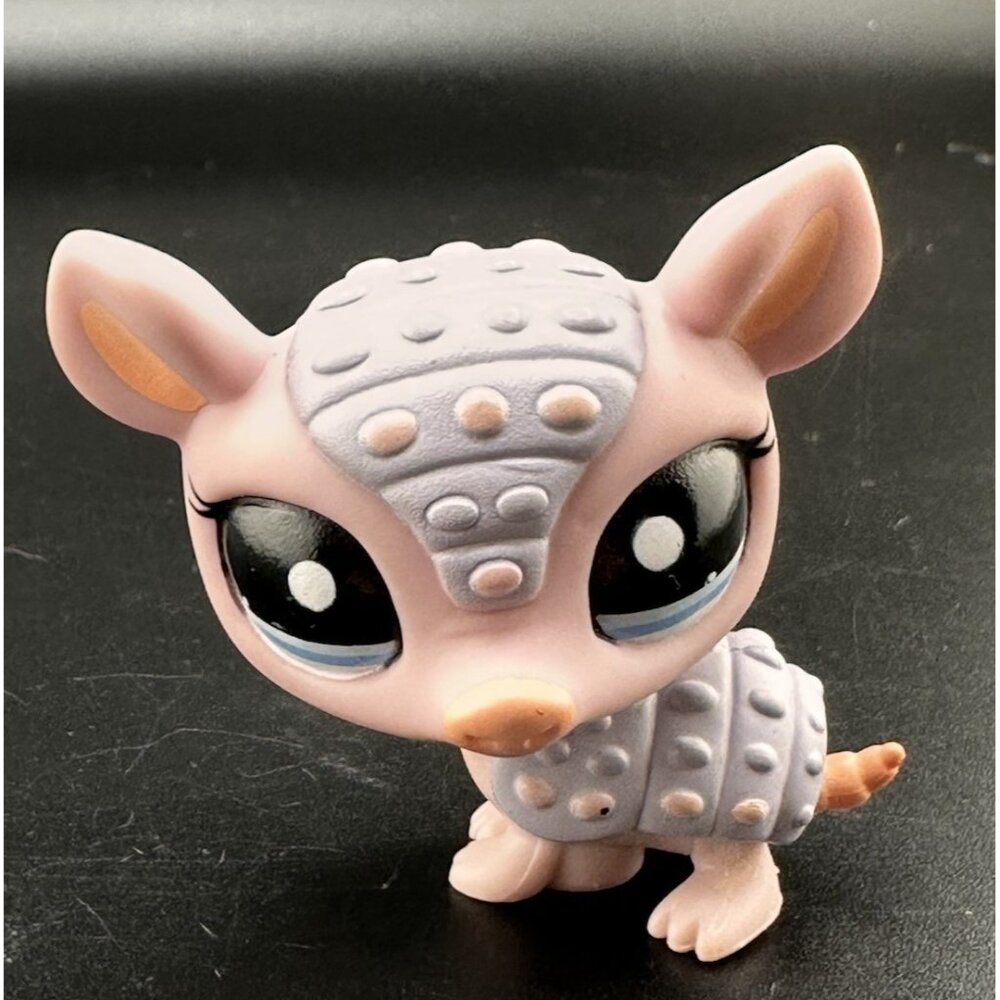Littlest Pet Shop Purple Armadillo 1379 TRU Excl‎ Collectors Set LPS Authentic